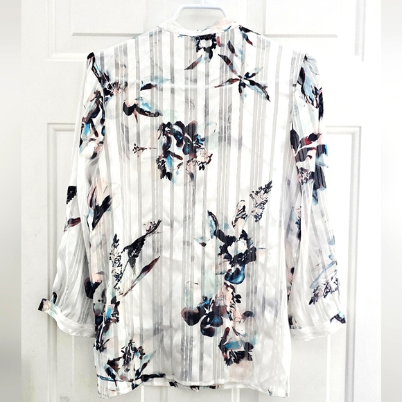 Guess sheer blouse - Picture 4 of 4